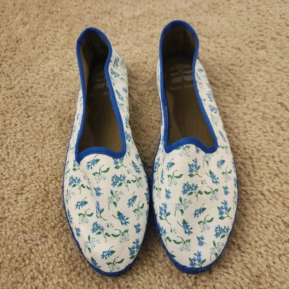 Sveti Stefan Blue White Floral Shoes Size 41 Womens Size 10 Flat Slip On Shoes